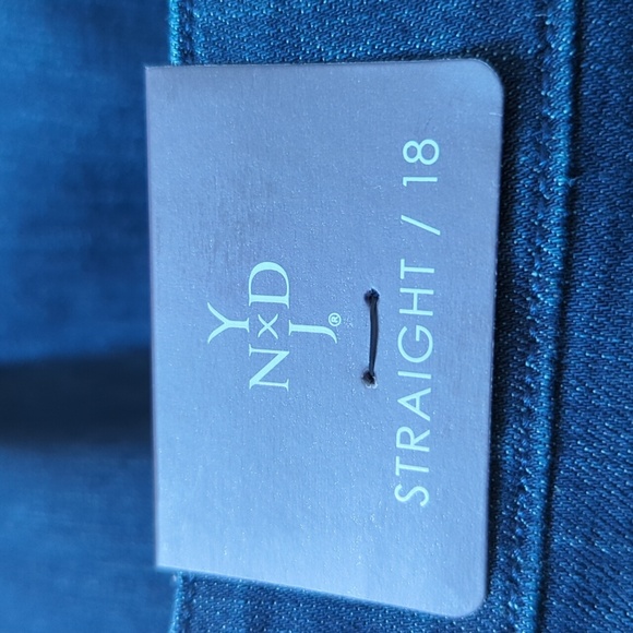 NYDJ Marilyn Straight Plus Size Jeans 18 - Picture 11 of 16